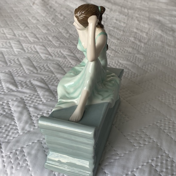 Royal Doulton Natural Beauty Collection - Picture 4 of 6